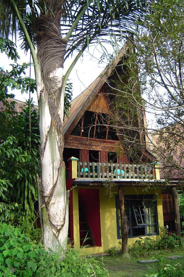 Liberta Homestay Тук Тук Екстериор снимка